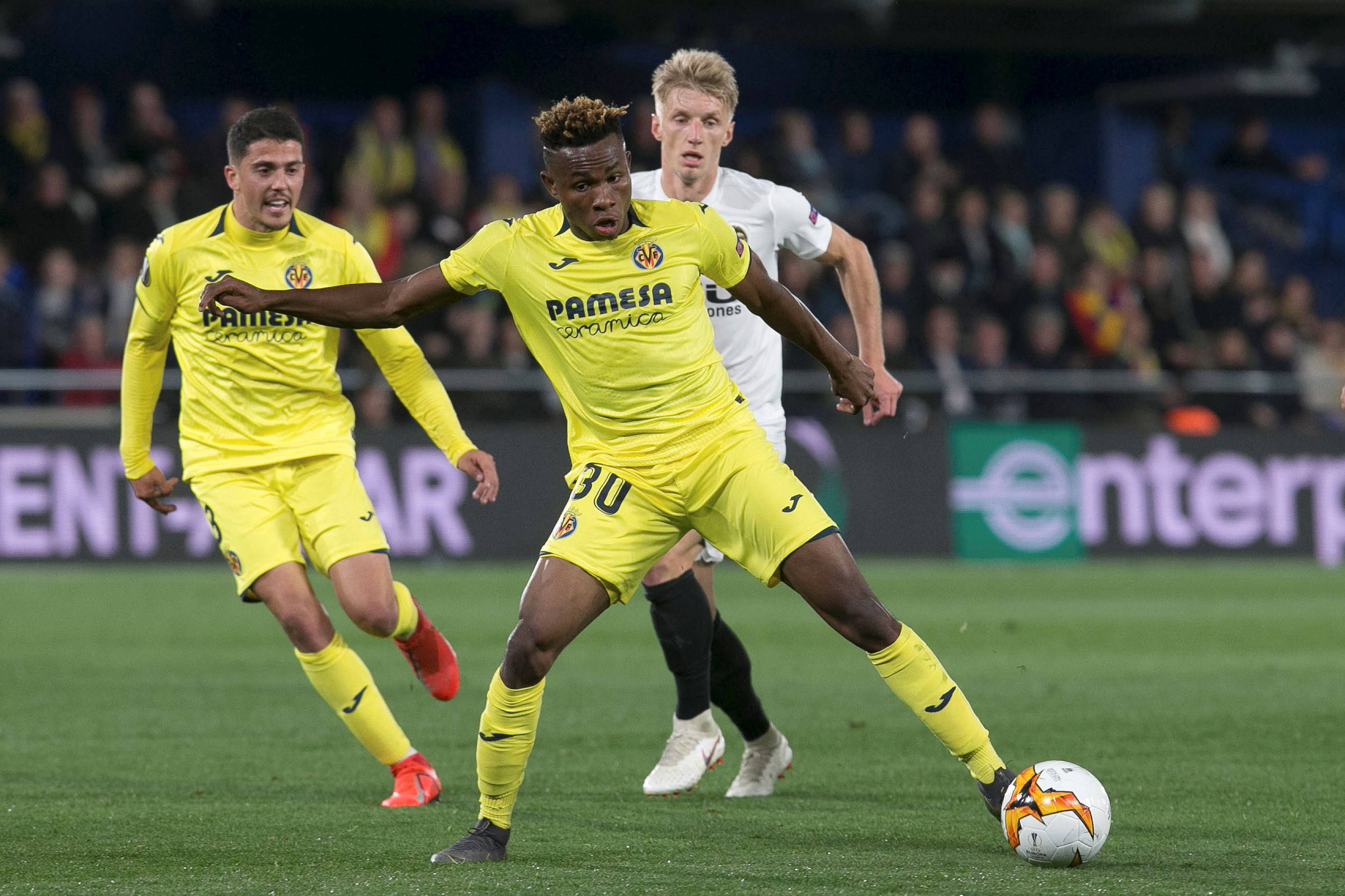 包含国王杯集结日走向成谜，纽卡斯尔内部沟通，悬念犹存，球探报告显示潜力的词条