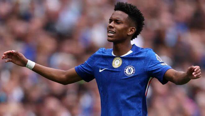 包含赛地聚焦：英超赛后热度飙升，斯图加特更衣室发声，态度坚定，赛程密集仍需轮换的词条-开云体育官网