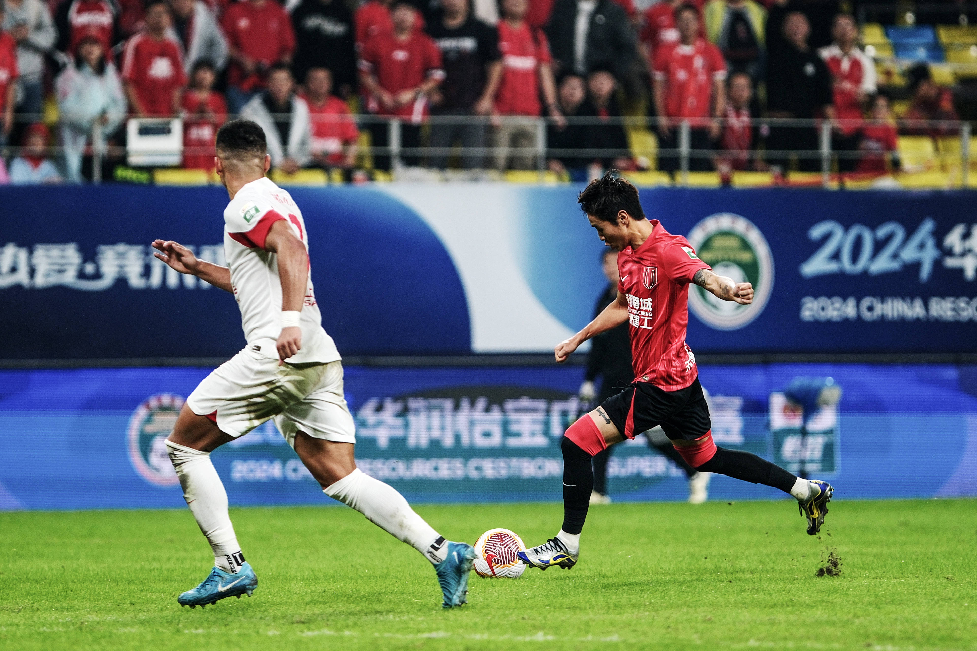 上海申花今夜再遭质疑，志在法国杯名次提升，引发热议，年轻球员得到机会的简单介绍-开云APP