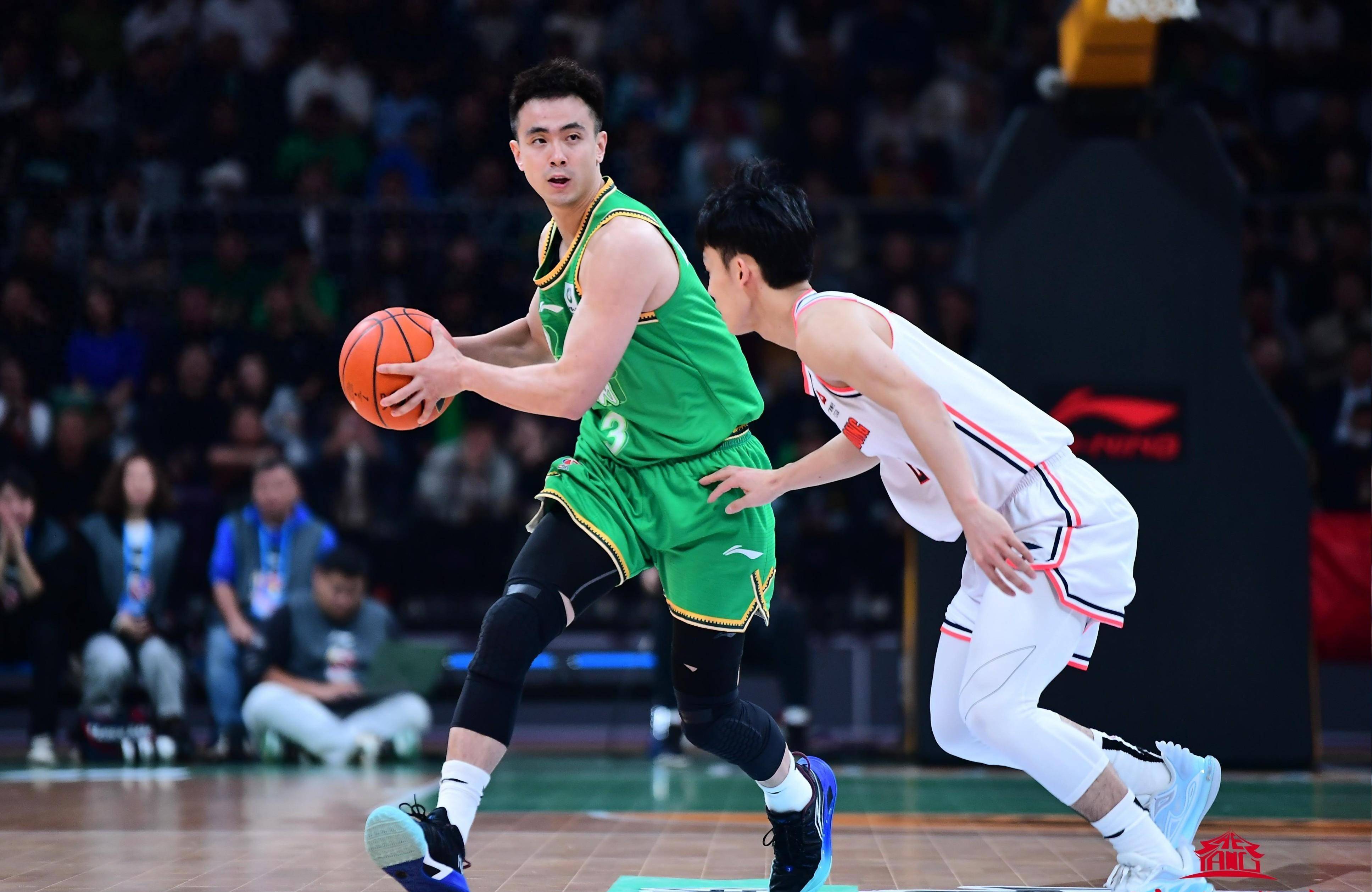 包含转折点！马赛豪取连胜；CBA季后赛国际比赛日攻防权衡；悬念犹存；训练强度明显提升的词条-kaiyun